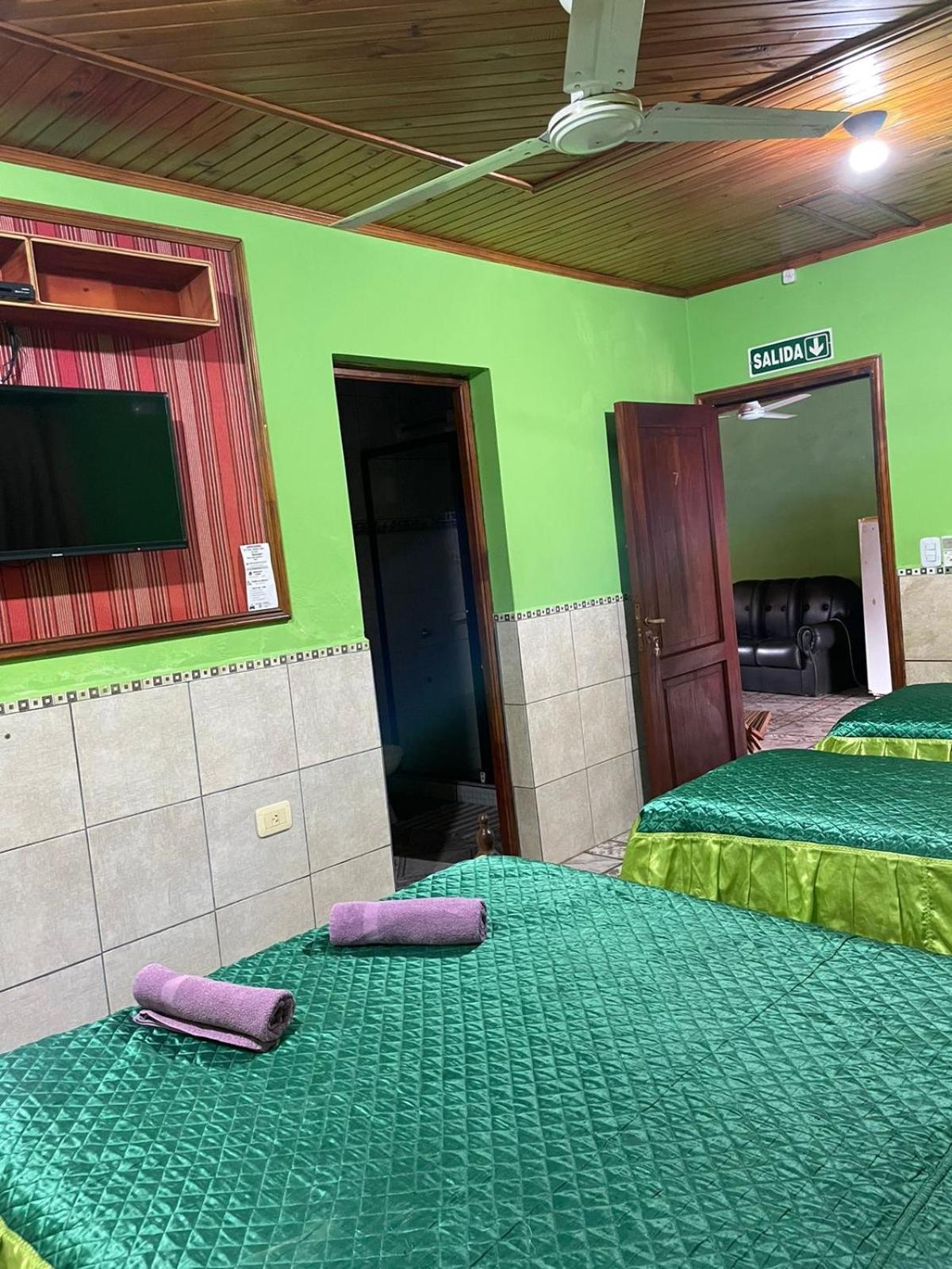 Residencial Arcoiris Hotel Puerto Iguazú Kültér fotó