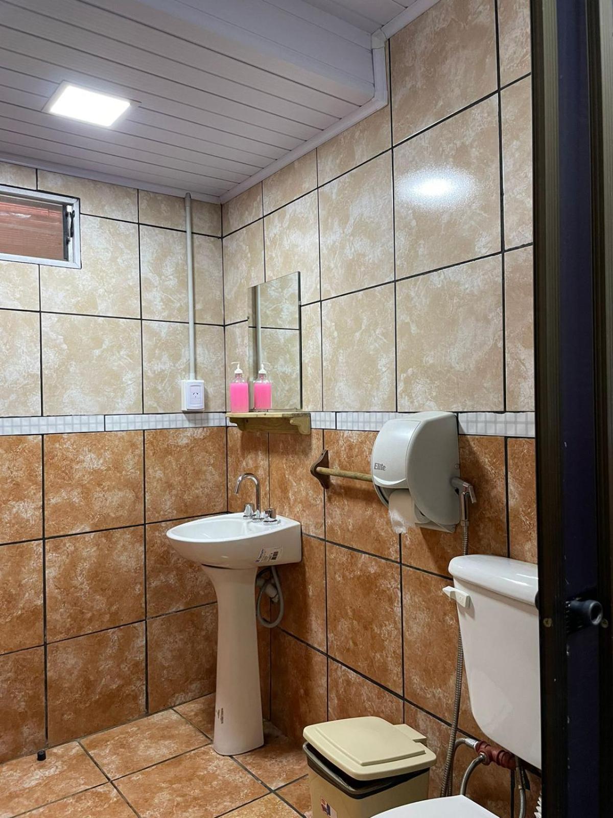 Residencial Arcoiris Hotel Puerto Iguazú Kültér fotó