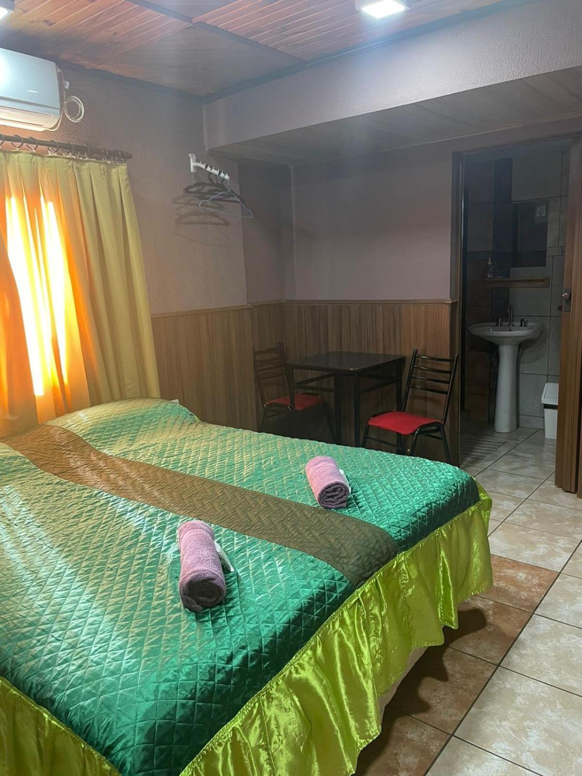 Residencial Arcoiris Hotel Puerto Iguazú Kültér fotó