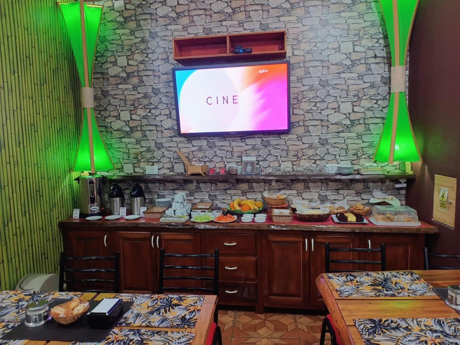 Residencial Arcoiris Hotel Puerto Iguazú Kültér fotó