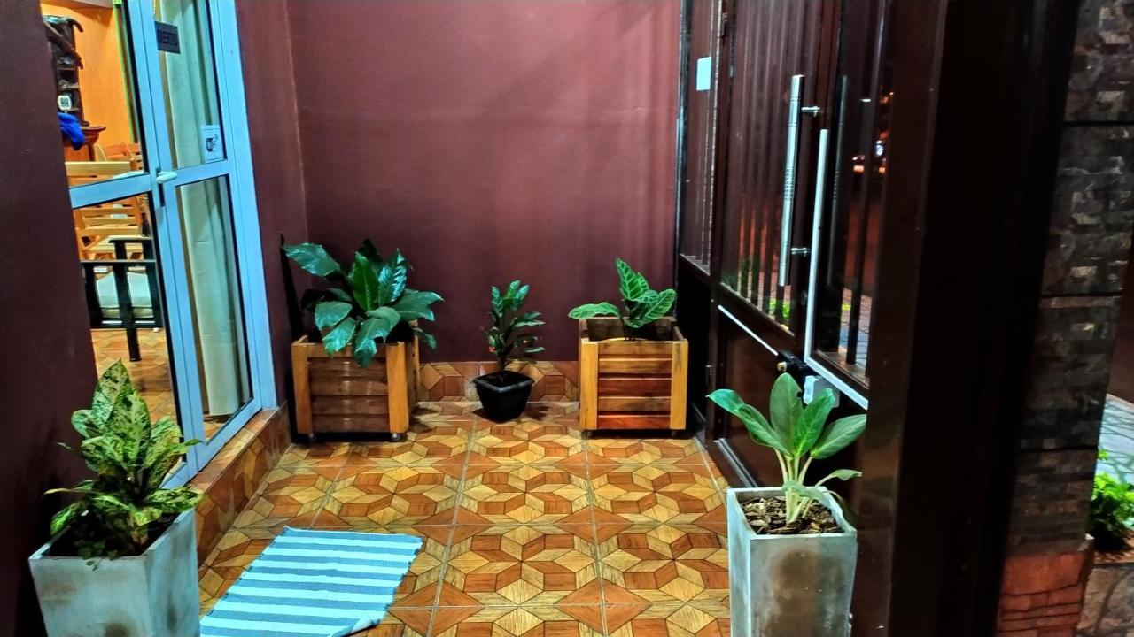 Residencial Arcoiris Hotel Puerto Iguazú Kültér fotó
